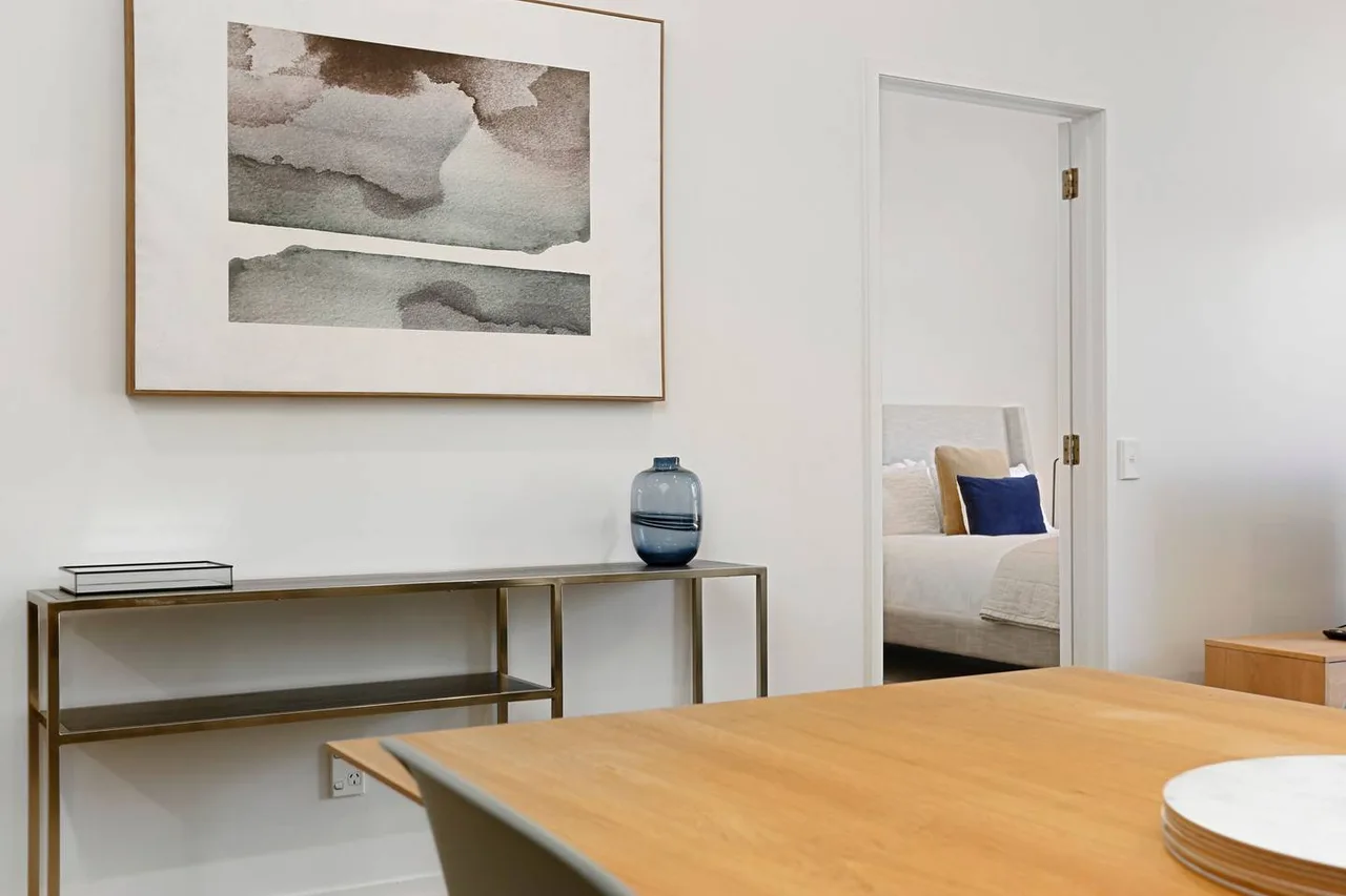 Modern Two Bedroom Apartment in Auckland photo 4