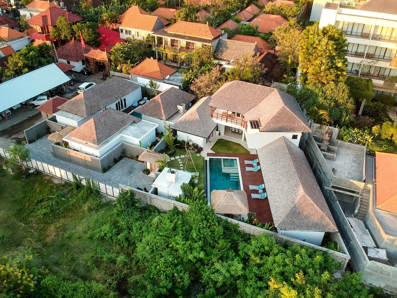 Terrace Seven-Bedroom Villa in North Kuta photo 3