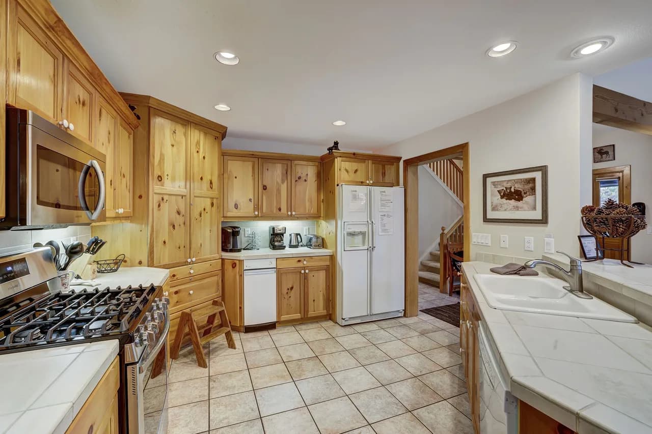 Mountain-View Three Bedroom Villa in Breckenridge photo 4