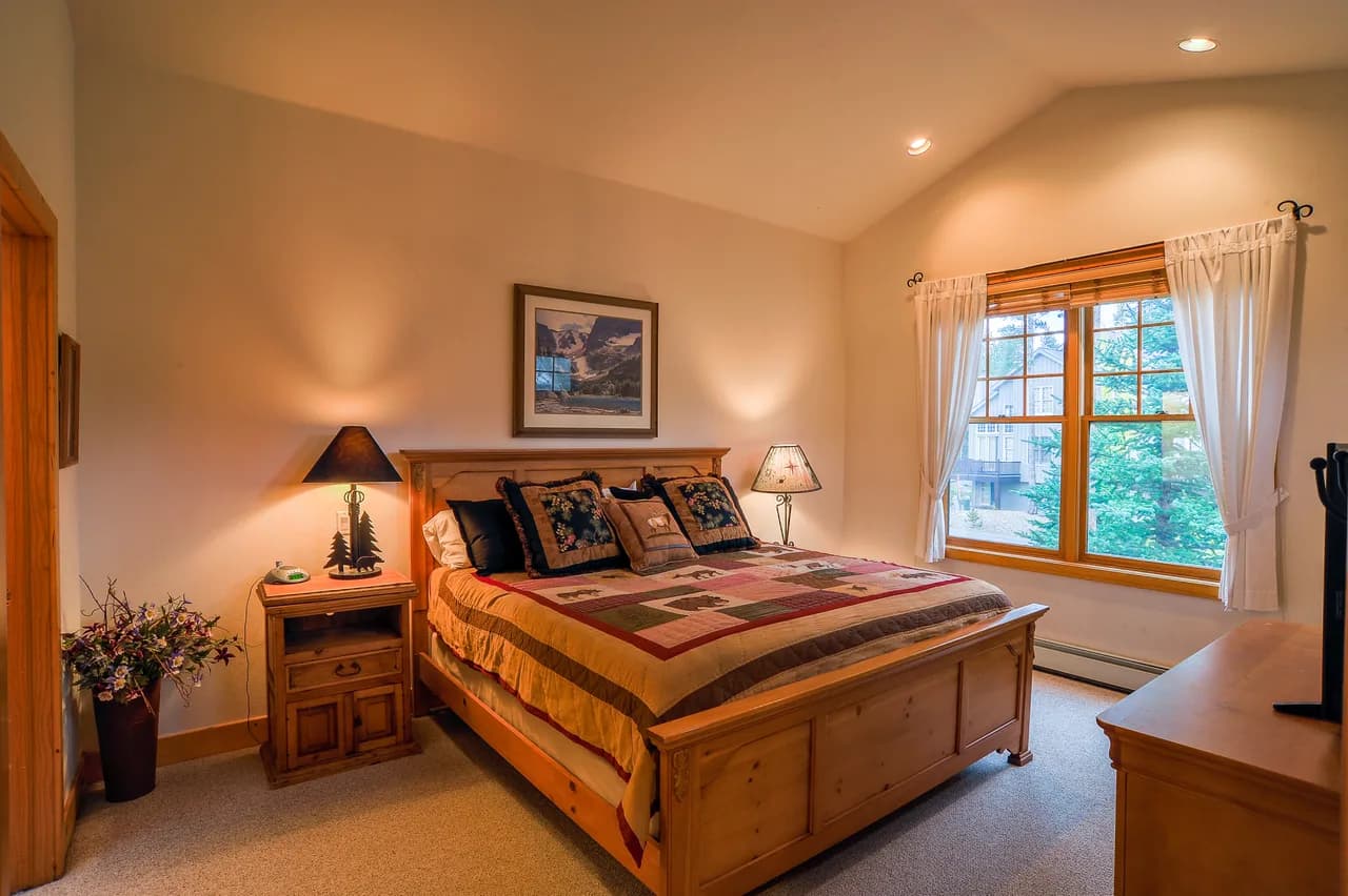 Mountain-View Three Bedroom Villa in Breckenridge photo 5