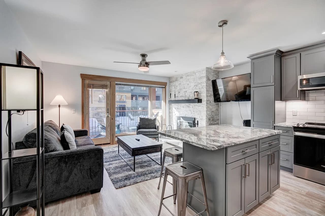 Cozy Balcony One Bedroom Retreat in Breckenridge photo 5
