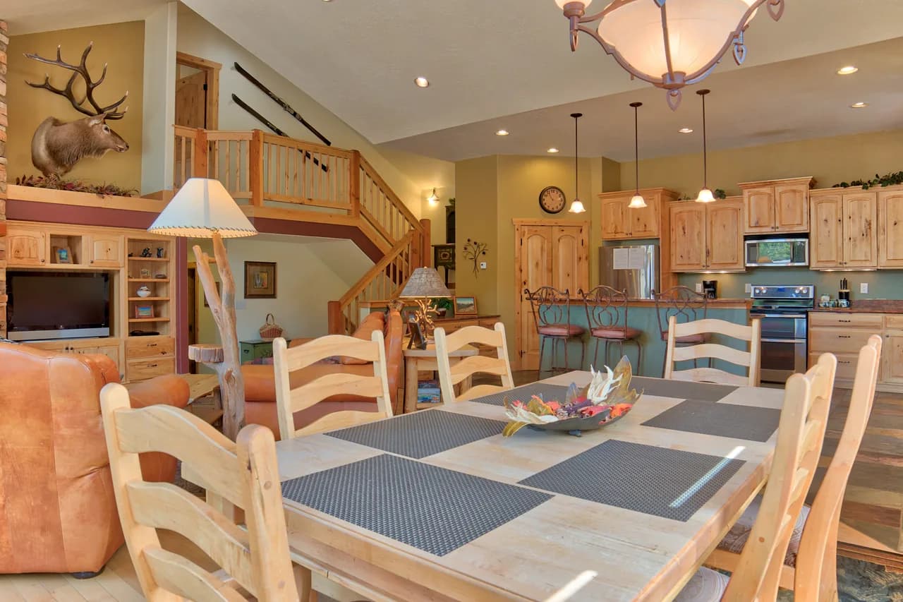 Scenic Balcony Retreat in Blue River photo 4