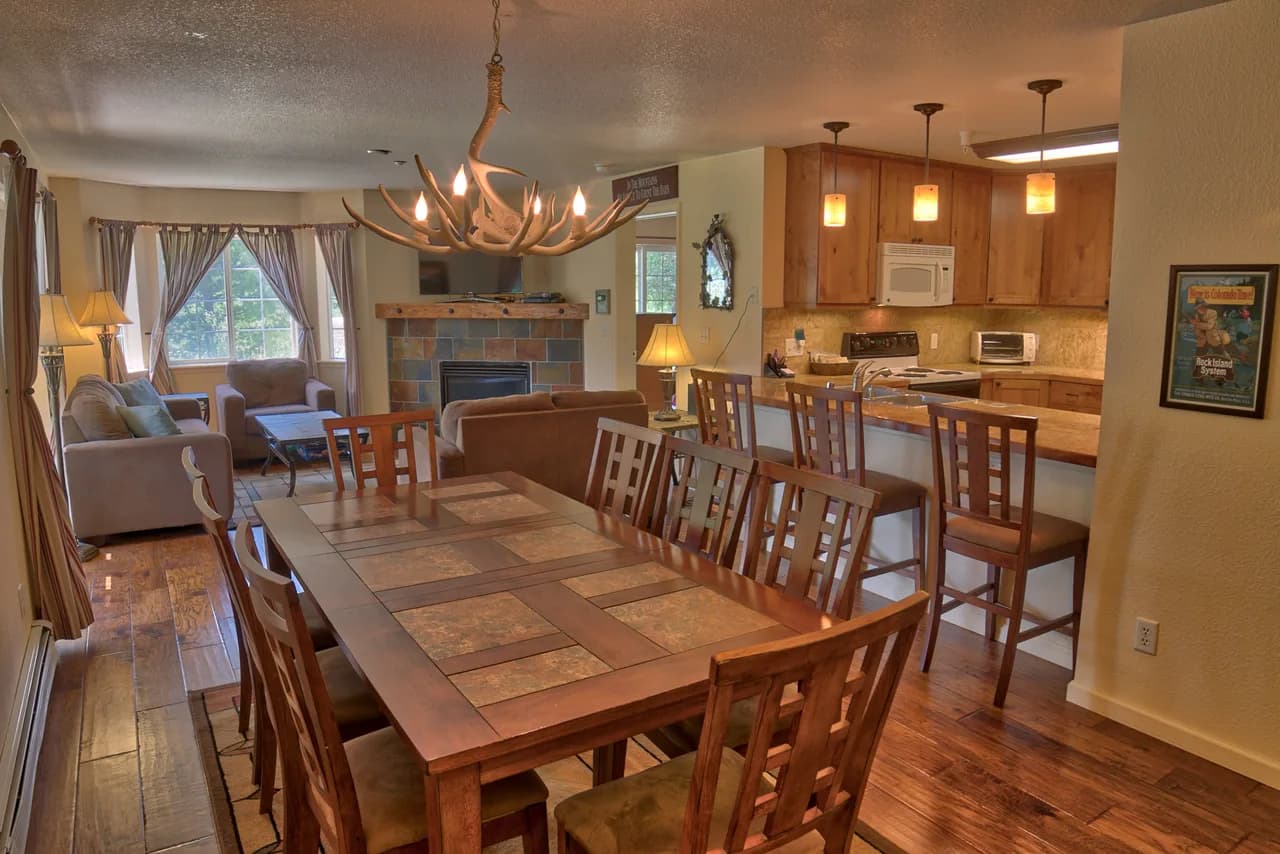 Charming Two Bedroom Villa in Gold Hill