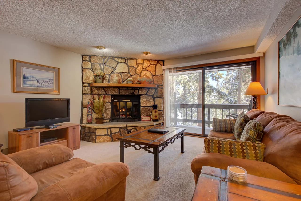 Modern Two Bedroom Retreat in Breckenridge