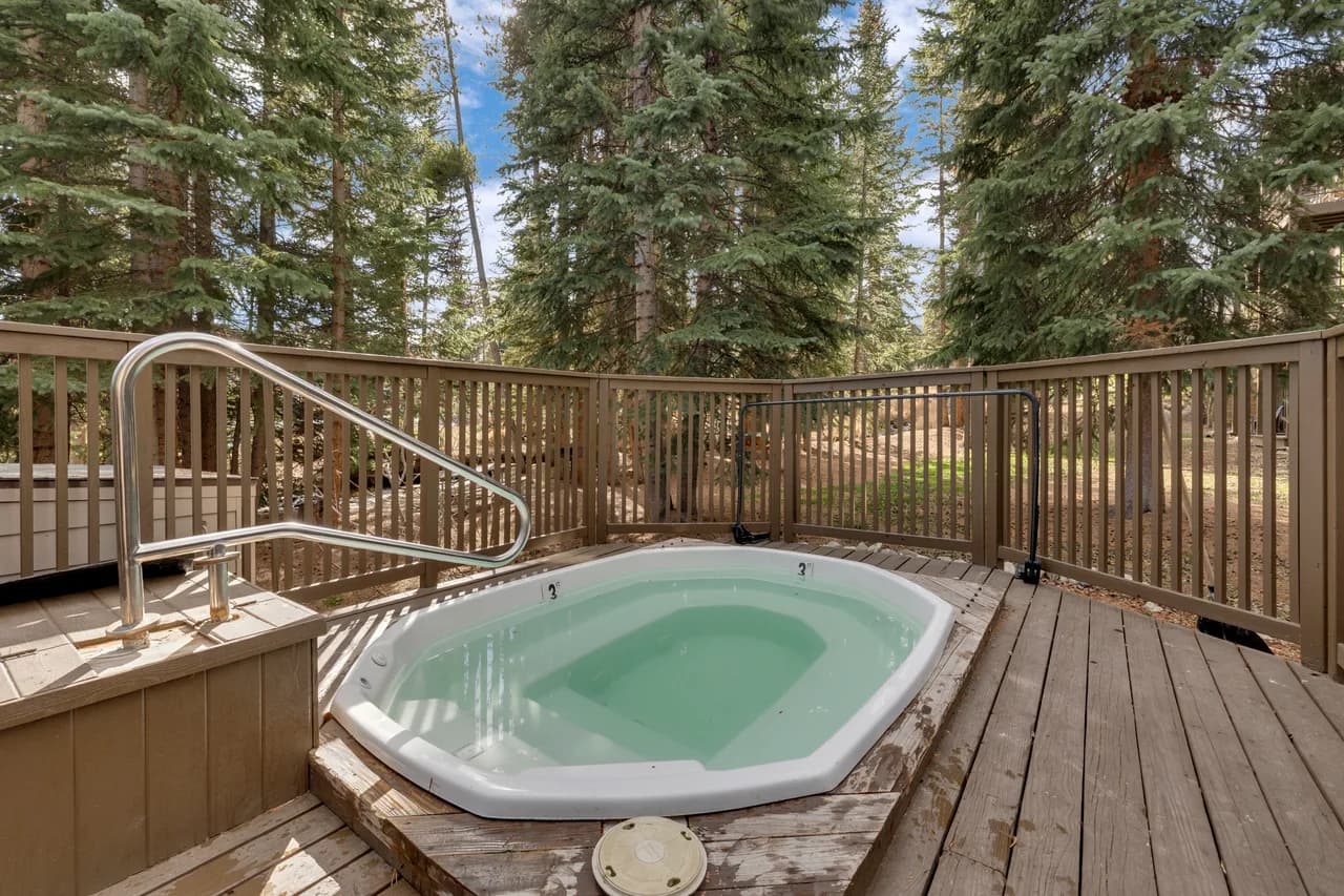 Cozy Balcony One Bedroom Suite in Breckenridge photo 3