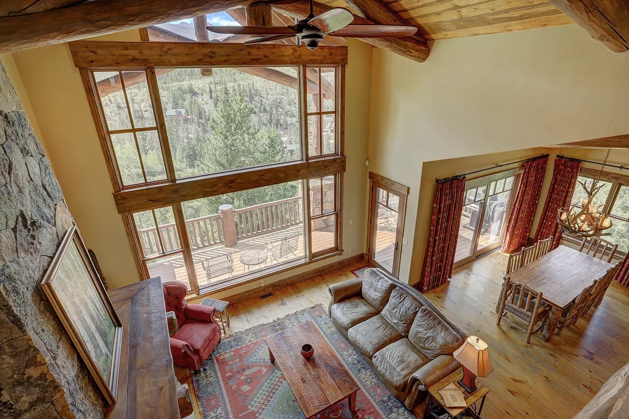 Mountain View Five Bedroom Villa in Silverthorne Colorado photo 3
