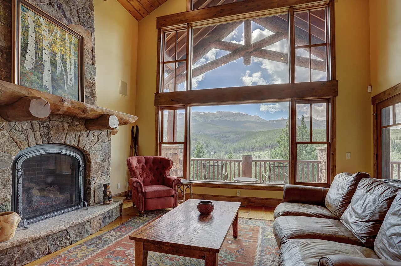 Mountain View Five Bedroom Villa in Silverthorne Colorado photo 5