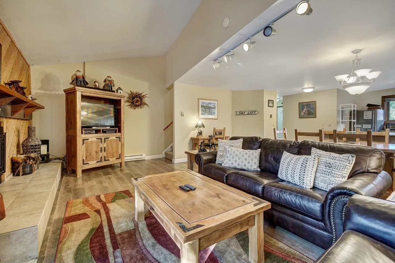 Mountain View Two-Bedroom Retreat in Breckenridge photo 3