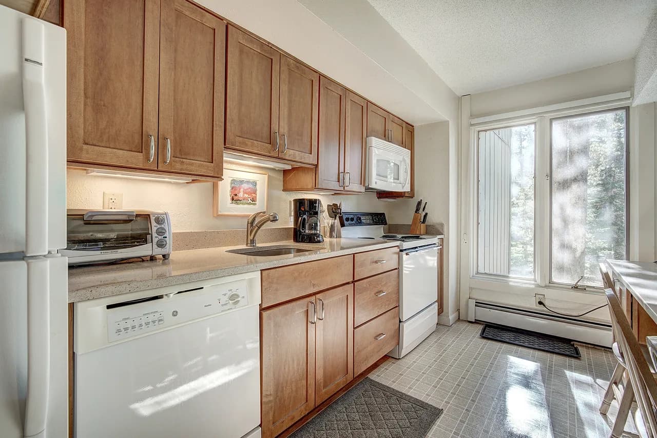 Balcony Two Bedroom Apartment in Breckenridge photo 5