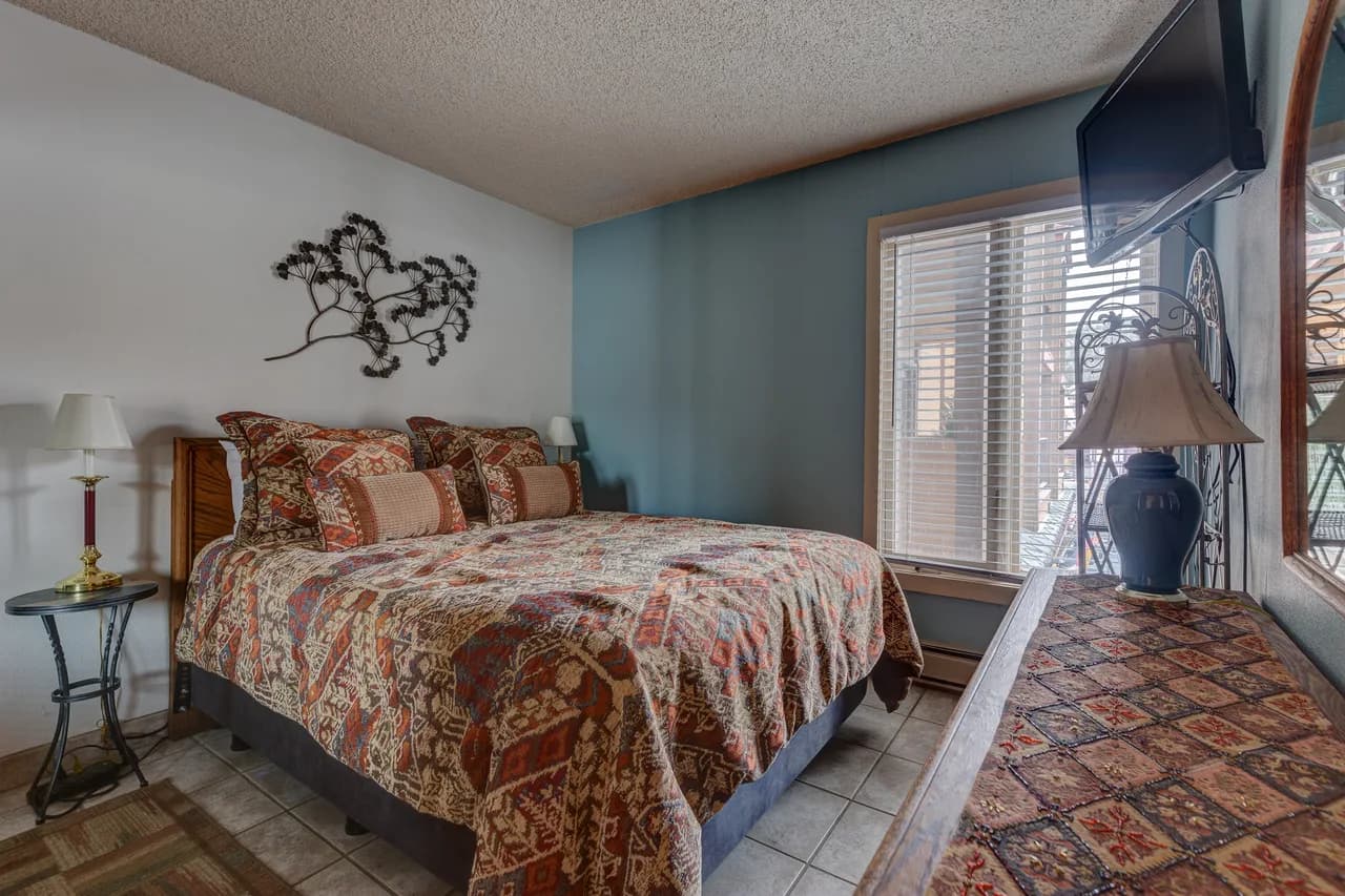 Charming Balcony One Bedroom in Breckenridge Colorado photo 3