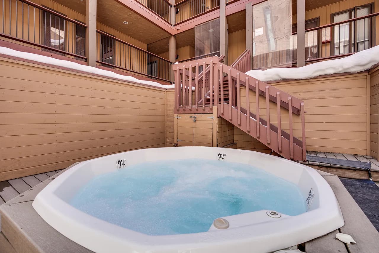Charming Balcony One Bedroom in Breckenridge Colorado photo 4