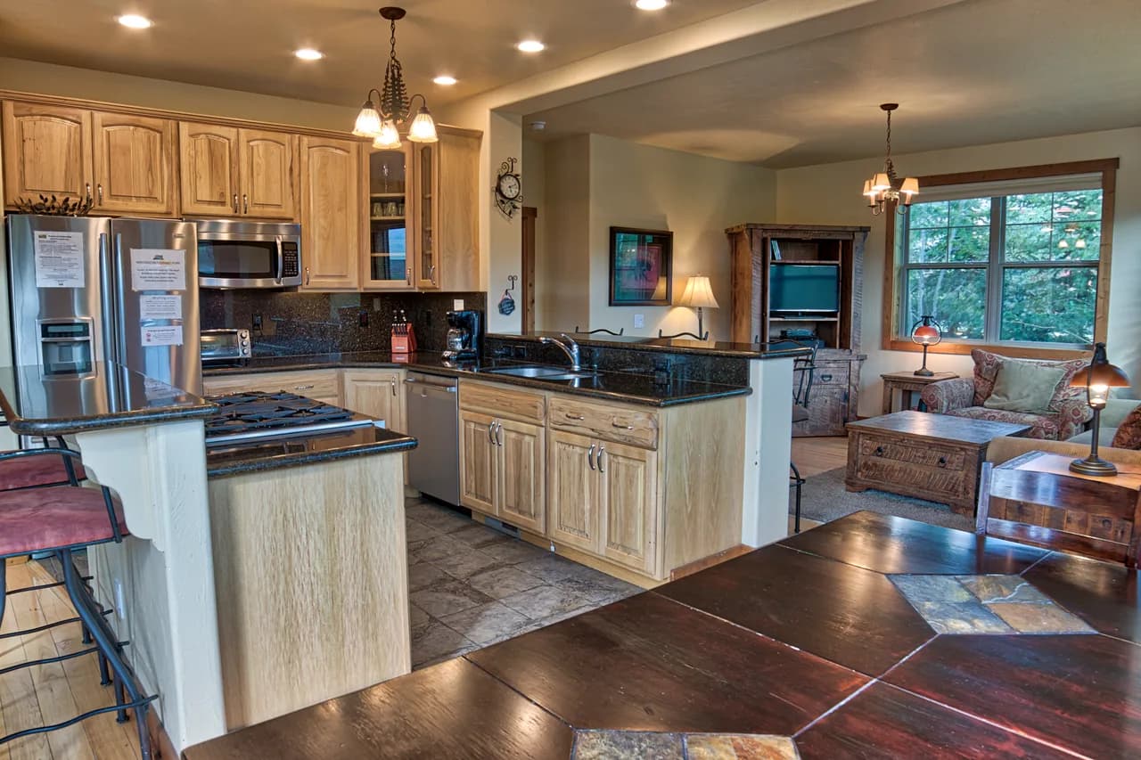 Mountain View Four Bedroom Villa in Breckenridge photo 3