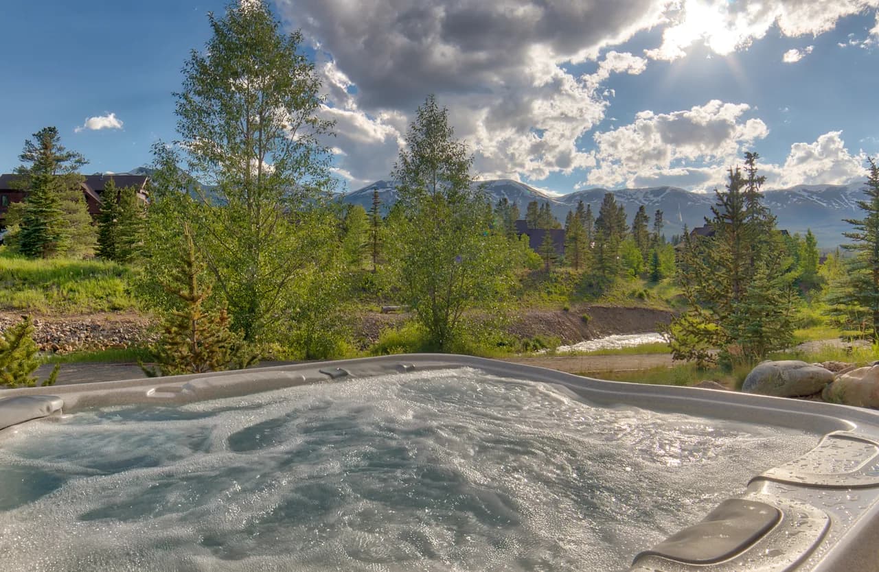 Mountain View Four Bedroom Villa in Breckenridge photo 4