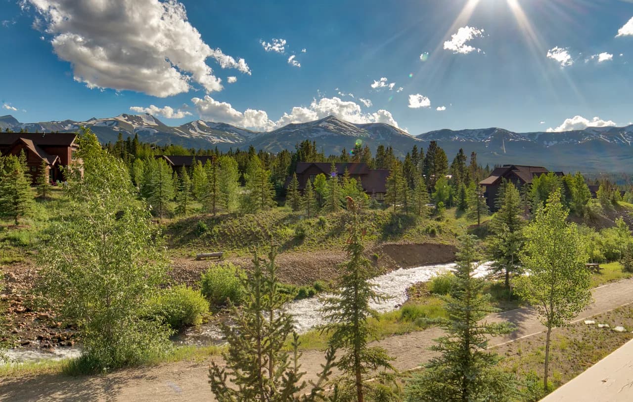 Mountain View Four Bedroom Villa in Breckenridge photo 5