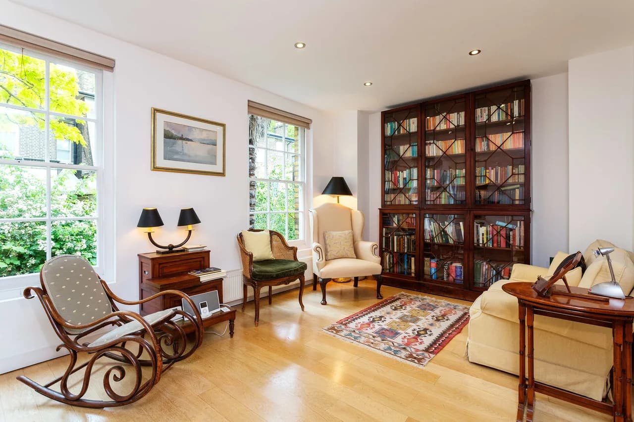 Stylish Two Bedroom Apartment in London photo 4