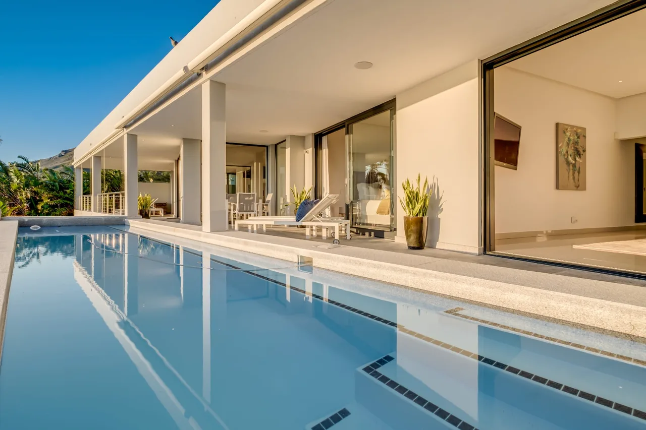 Sea View Five Bedroom Villa in Cape Town photo 4