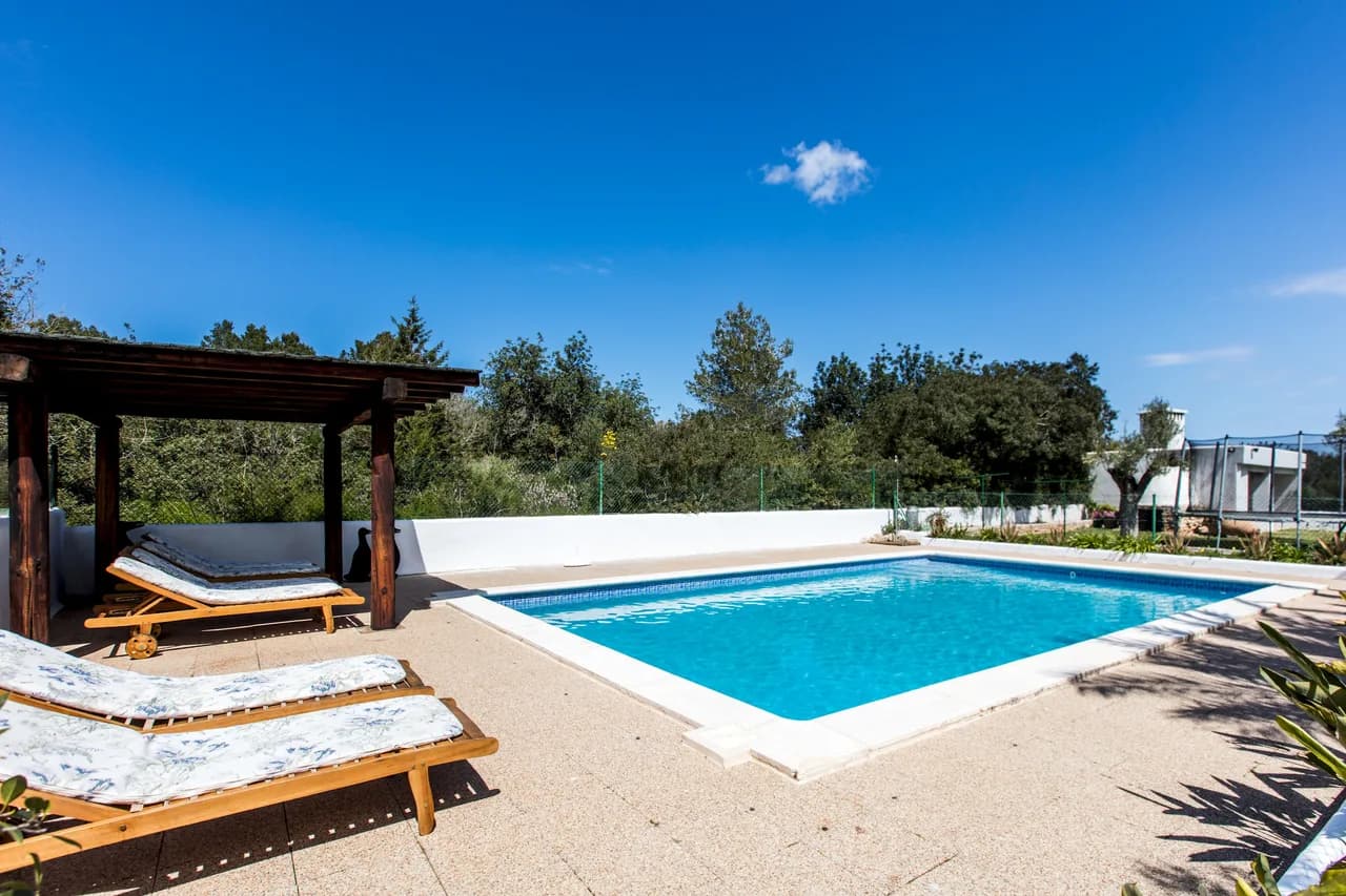 Poolside Four Bedroom Villa in Santa Gertrudis de Fruitera photo 3
