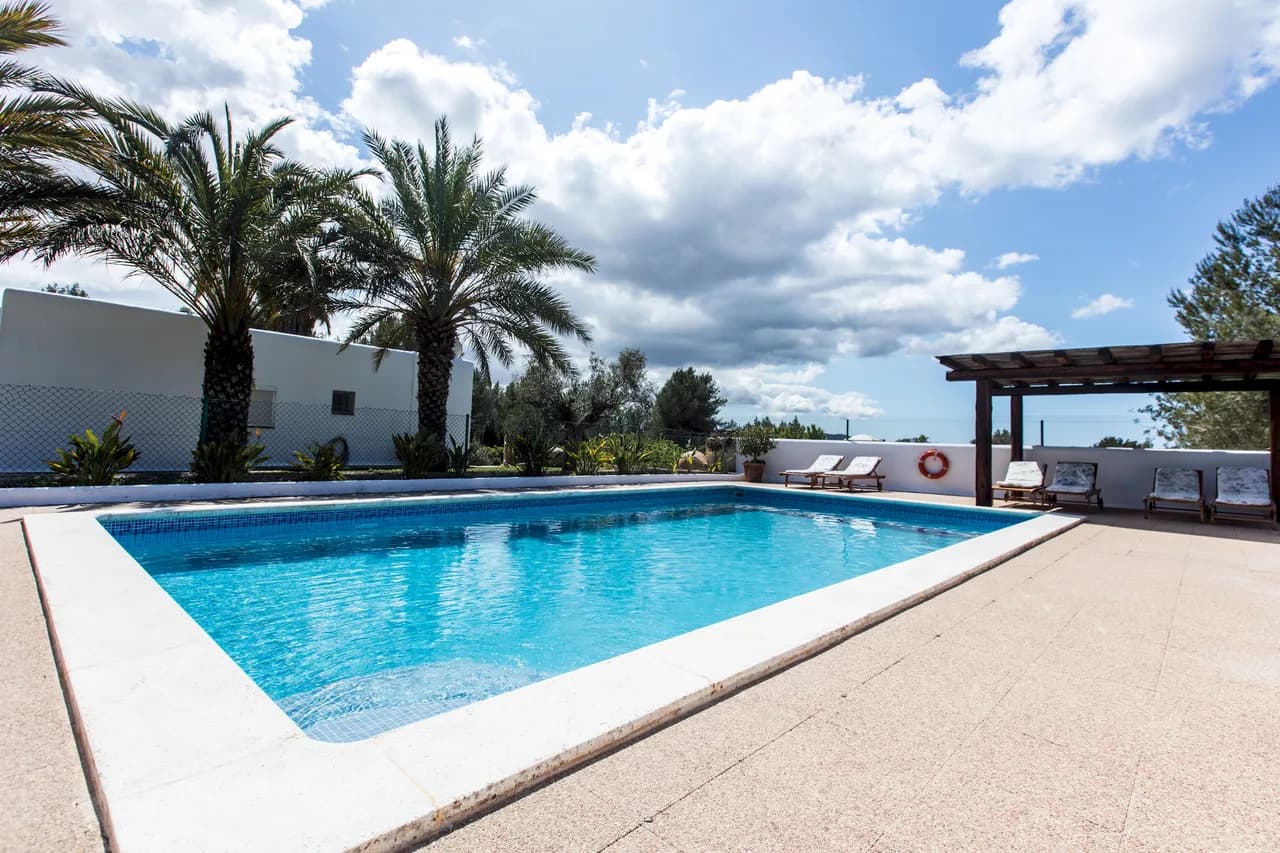 Poolside Four Bedroom Villa in Santa Gertrudis de Fruitera photo 5