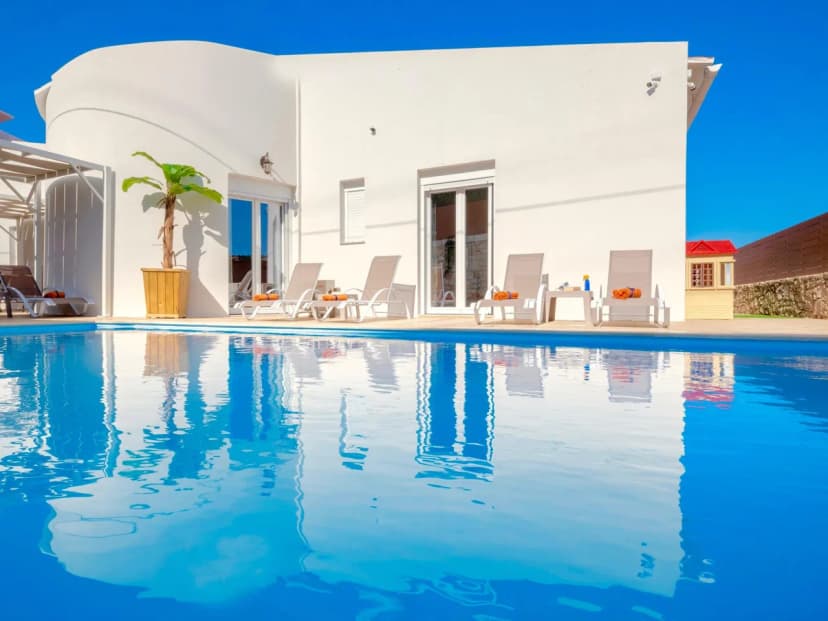 Skyline Beachfront Villa in Crete