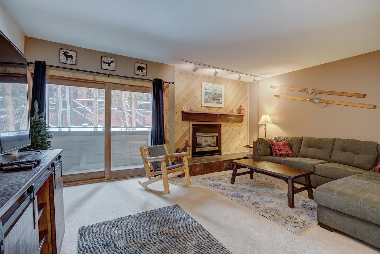 Balcony View Two Bedroom Apartment in Breckenridge photo 4