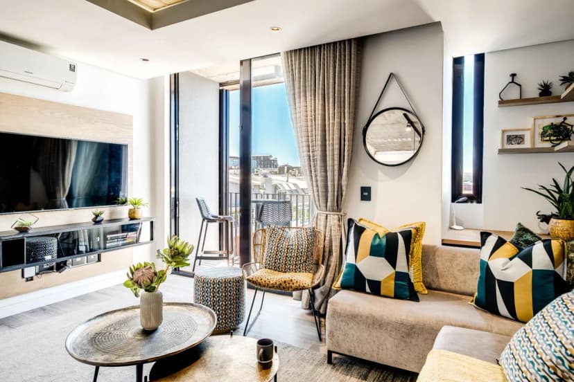 Beautifully Decorated Apartment in Cape Town (Urban Signature)