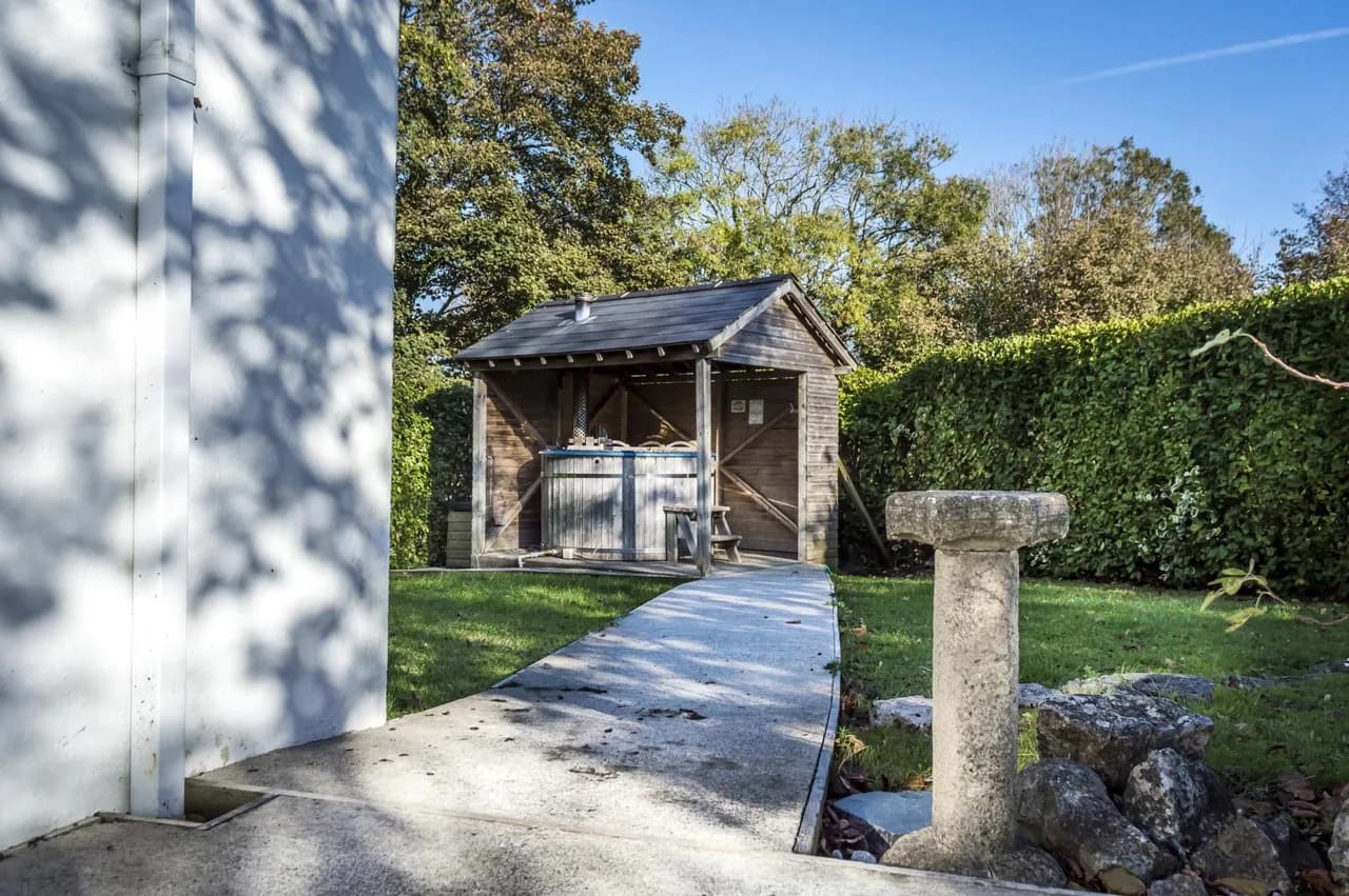 Converted Barn with Hot Tub in Penally photo 4