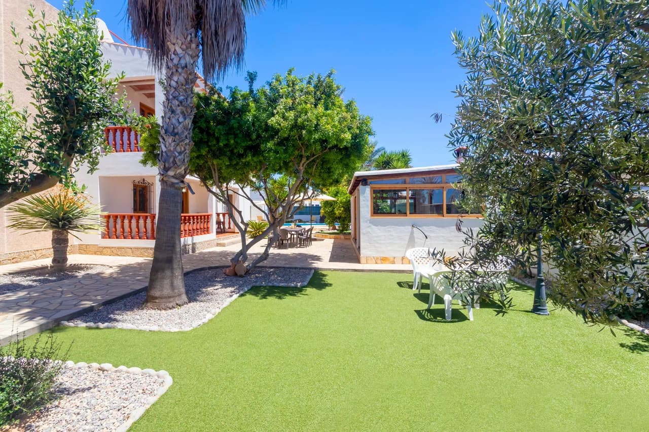 Spacious Six Bedroom Villa in Sant Jordi de Ses Salines photo 2