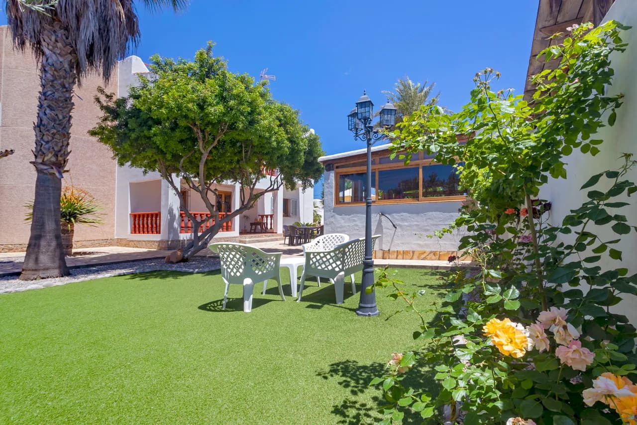 Spacious Six Bedroom Villa in Sant Jordi de Ses Salines photo 3