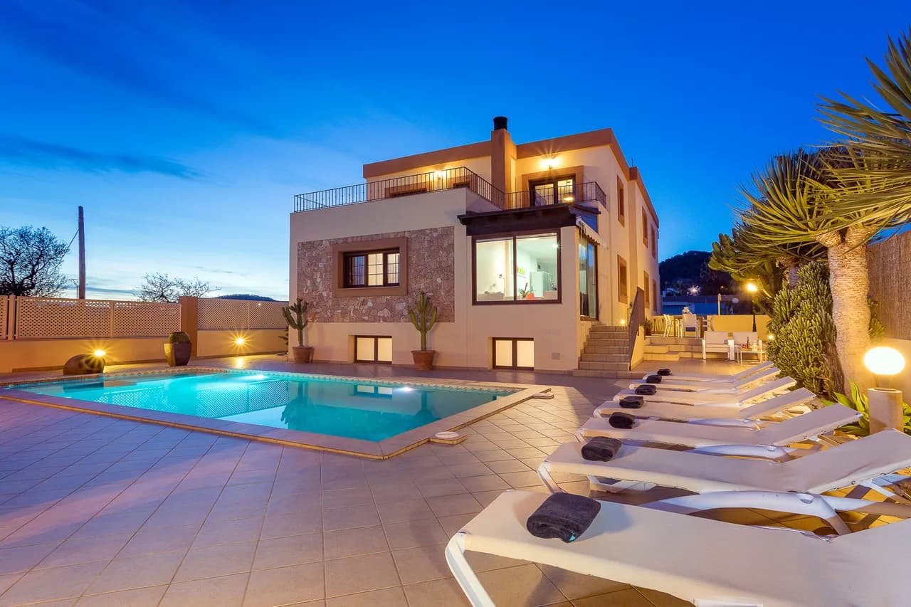Spacious Seven Bedroom Villa in Ibiza photo 4