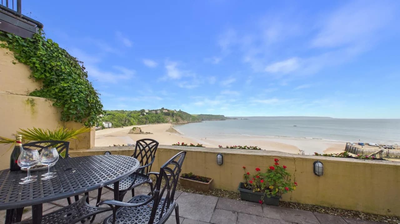 Seaview Two Bedroom Apartment in Tenby photo 4