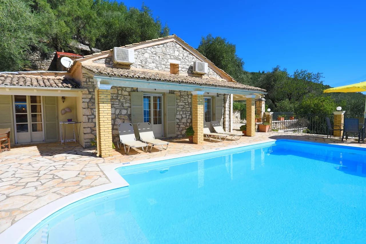 Sea View Two Bedroom Villa in Katavolos photo 5