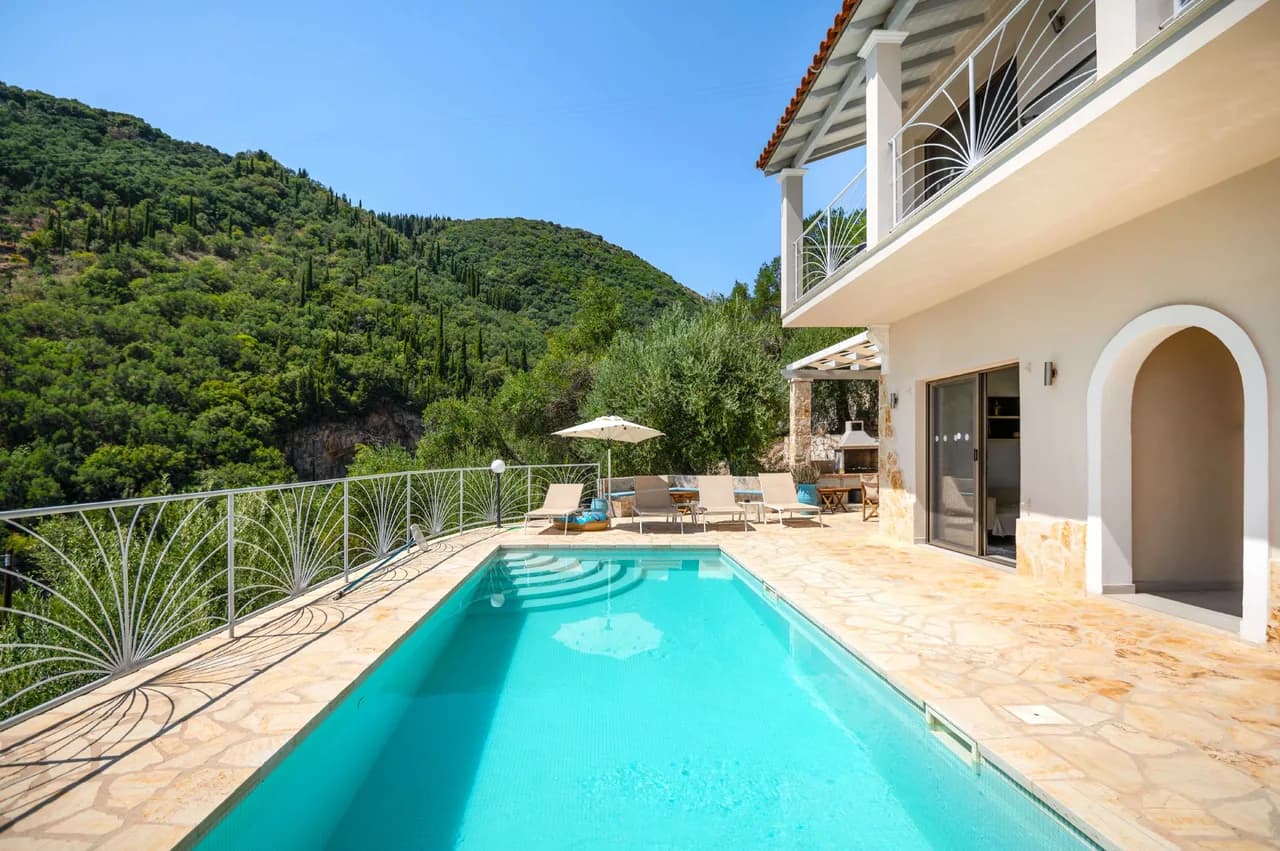 Panoramic View Villa in Kentroma photo 4