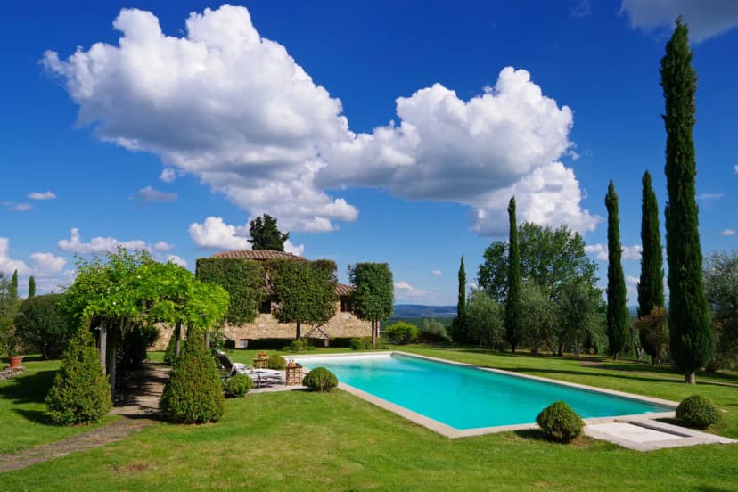 Charming Six Bedroom Villa in Tuscany