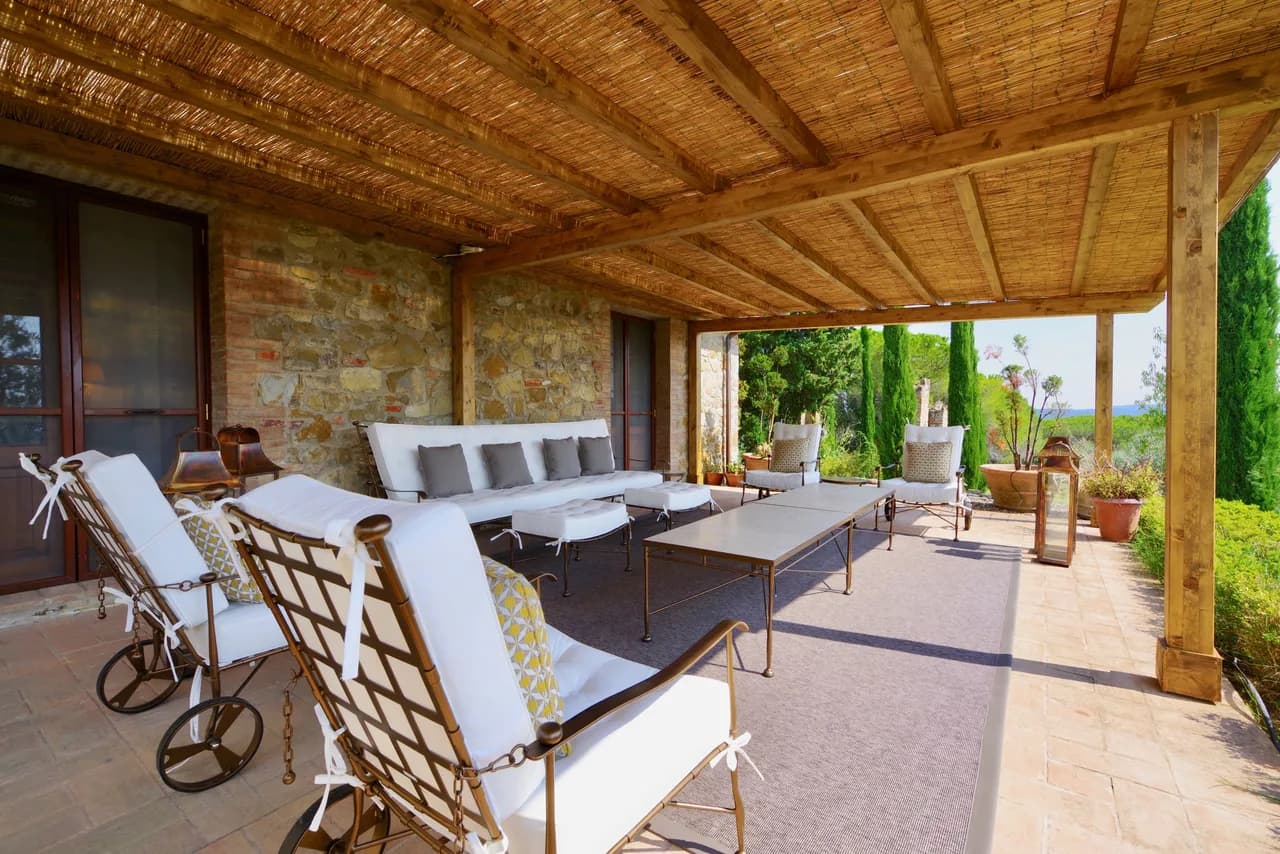 Balcony Four Bedroom Villa in San Gusme photo 2