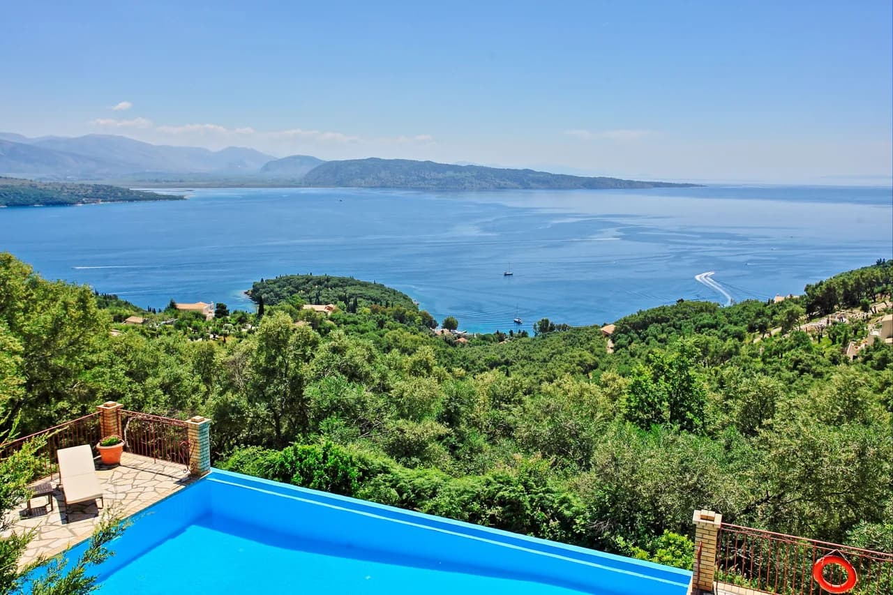 Garden-Facing Villa in Kalami, Corfu photo 2