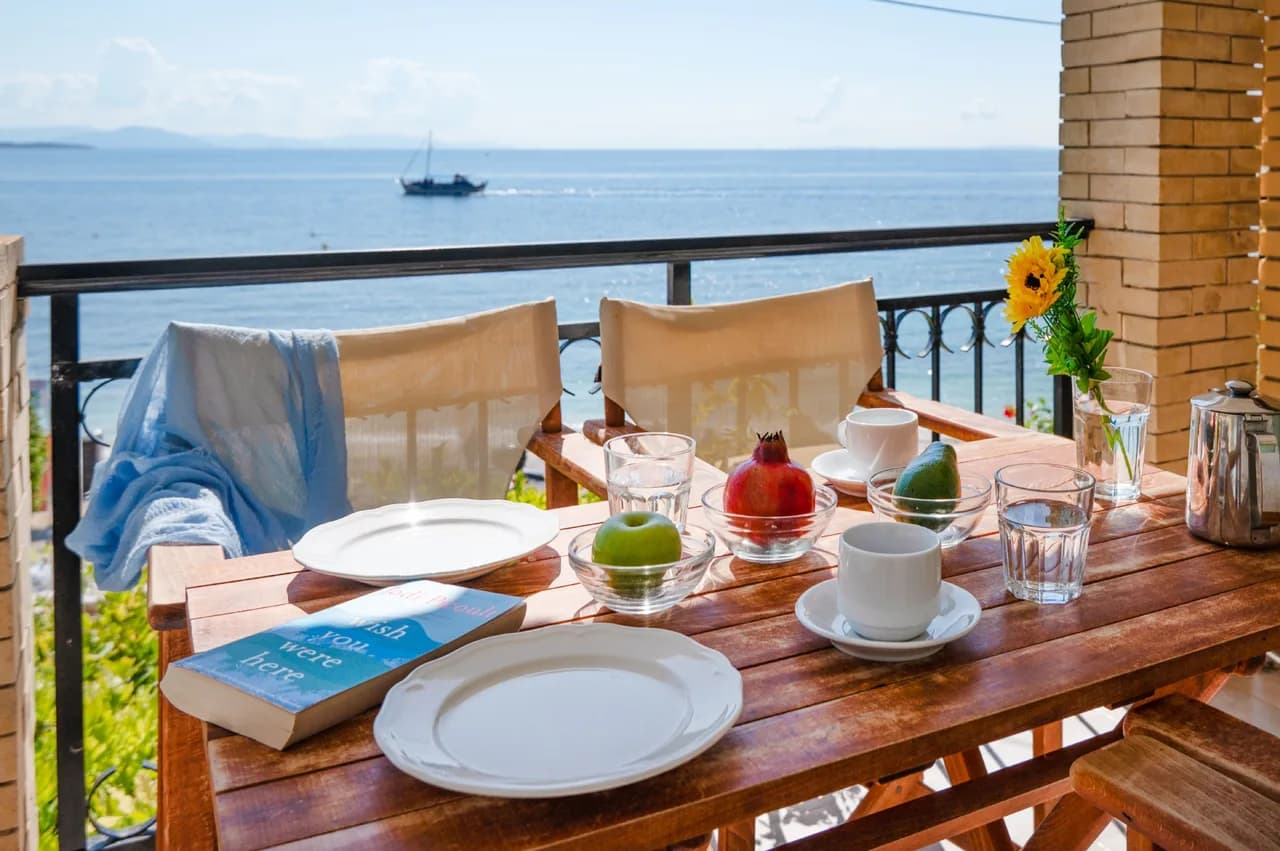 Beachfront One Bedroom Apartment in Katavolos photo 4