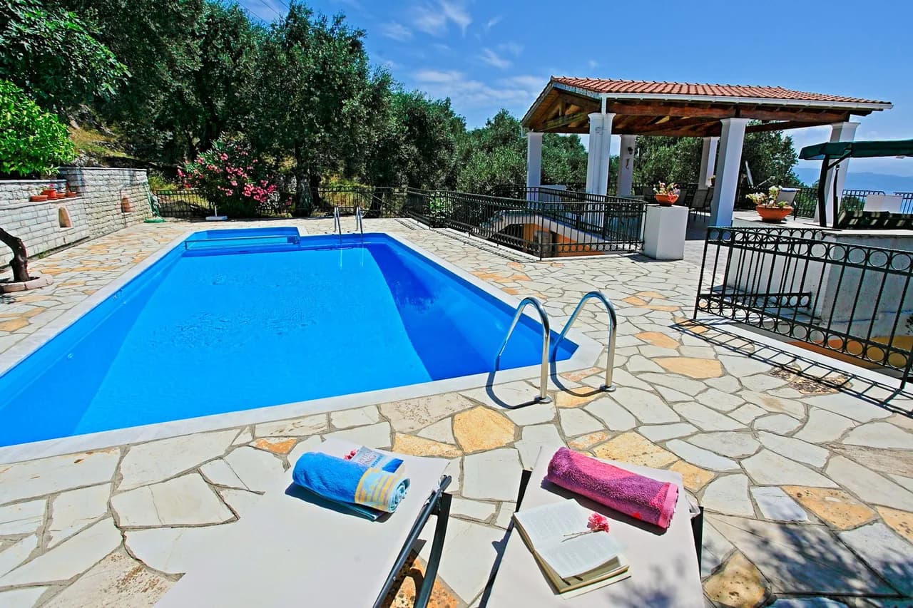 Elegant Balcony Villa in Katavolos, Corfu photo 3