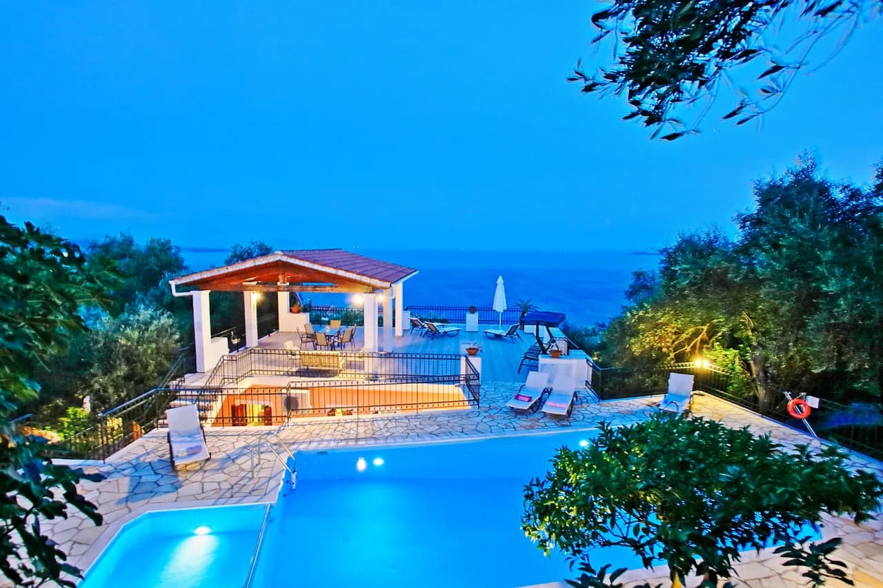 Elegant Balcony Villa in Katavolos, Corfu photo 5
