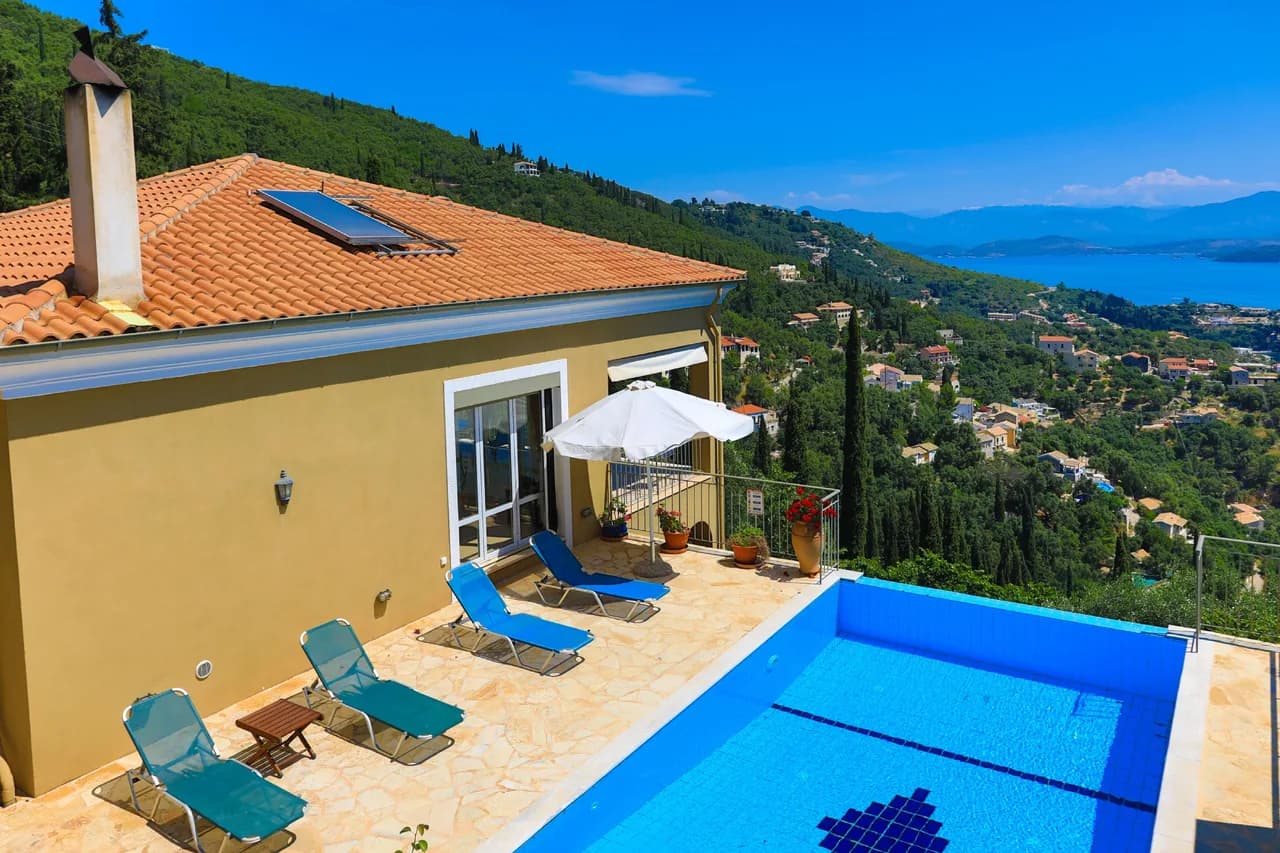 Mountain And Seaview Villa in Kentroma photo 4