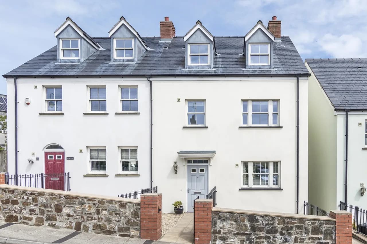Balcony Retreat in Saundersfoot, Pembrokeshire, Wales