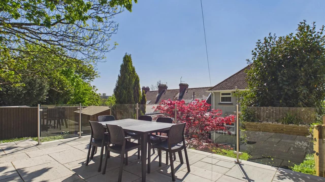 Centrally Located Four Bedroom House in Tenby photo 3