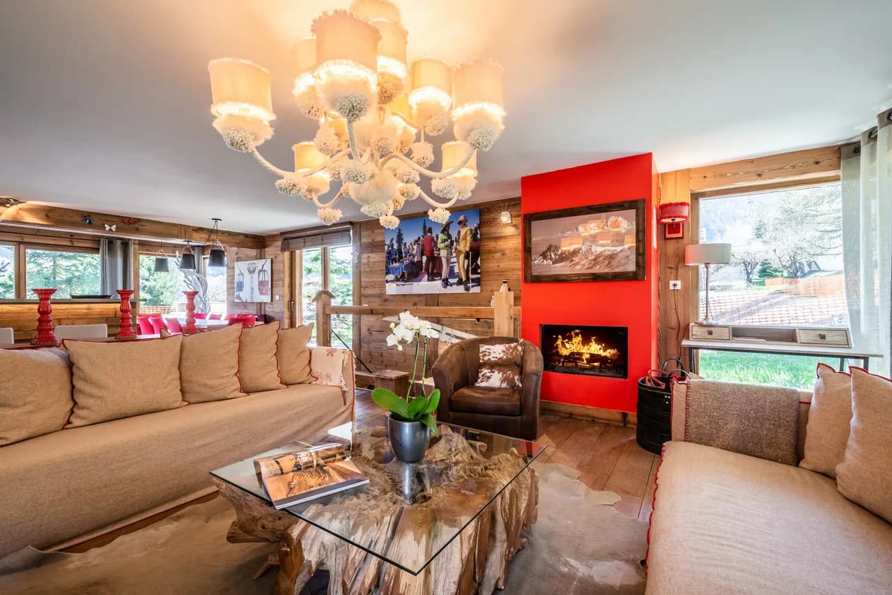 Chalet-Style Five Bedroom Apartment in Courchevel photo 2