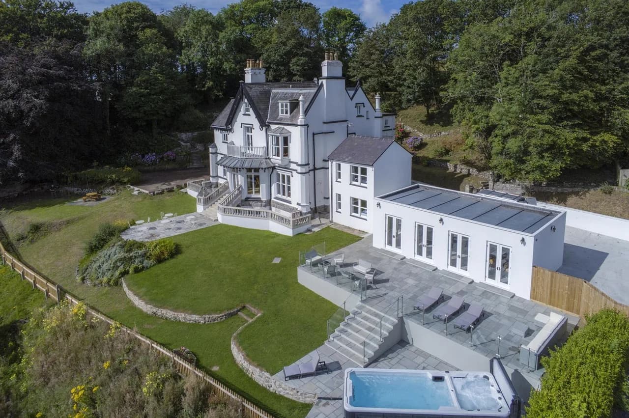 Elegant Manor House in Tenby, Pembrokeshire Coast
