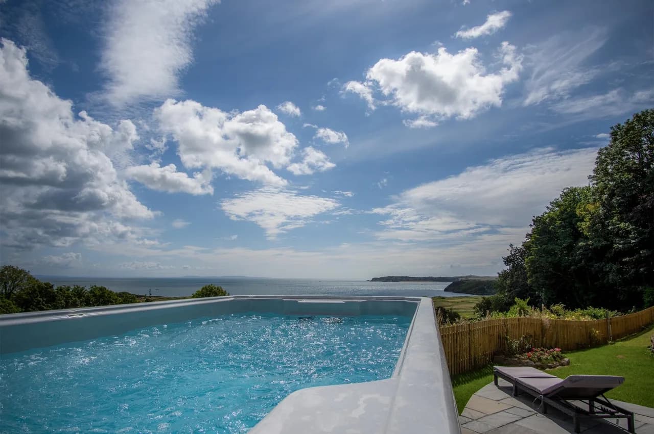 Elegant Manor House in Tenby, Pembrokeshire Coast photo 2