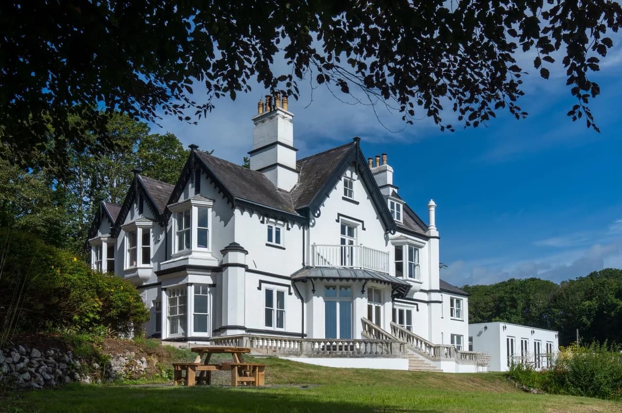 Elegant Manor House in Tenby, Pembrokeshire Coast photo 3