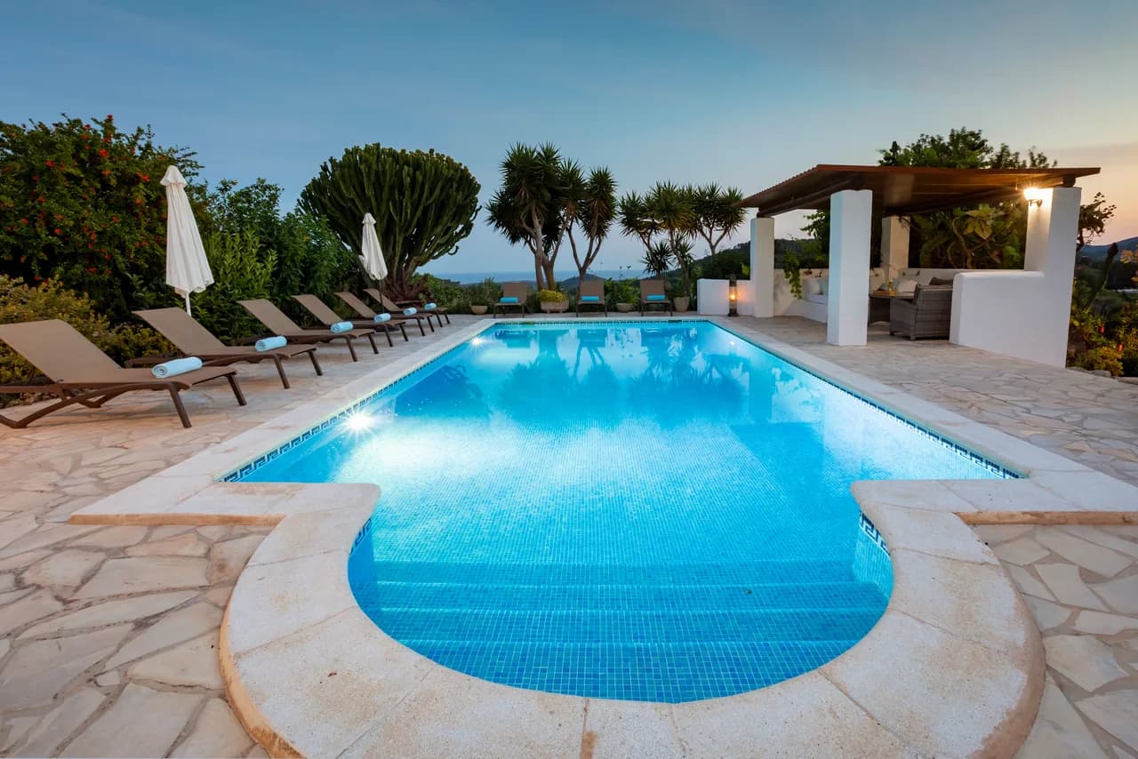 Charming Six Bedroom Retreat in Ibiza photo 2