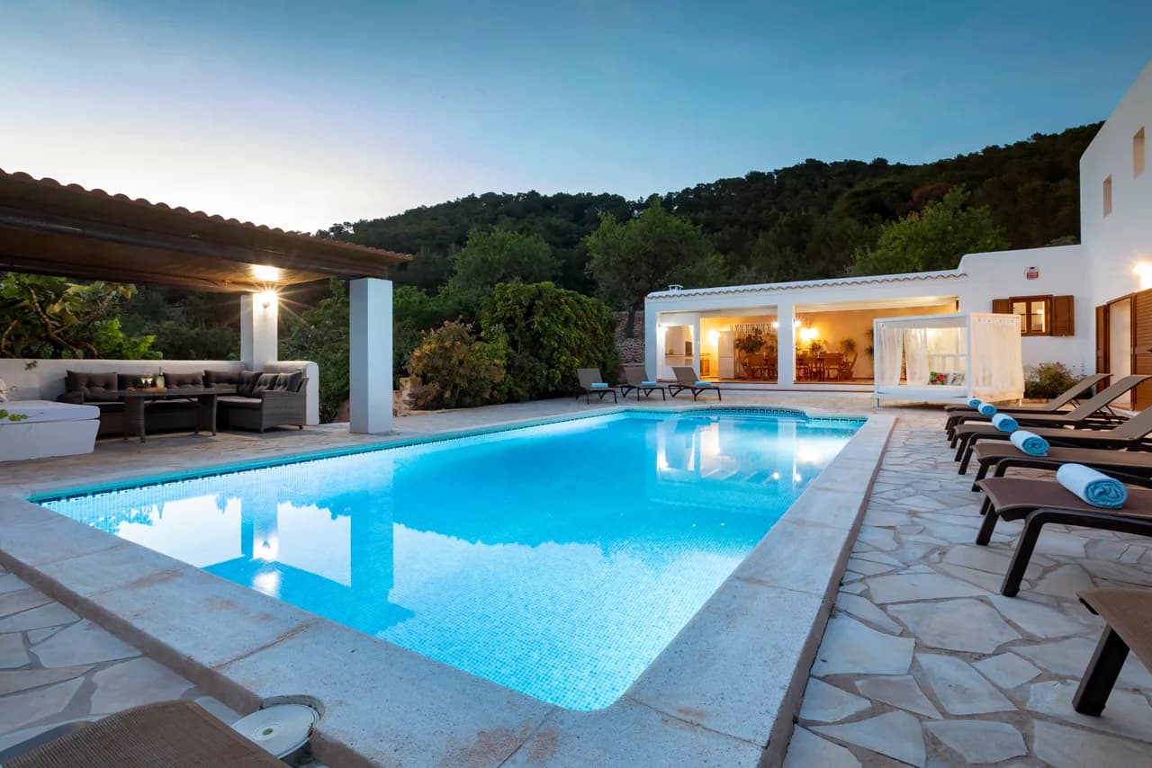 Charming Six Bedroom Retreat in Ibiza photo 3