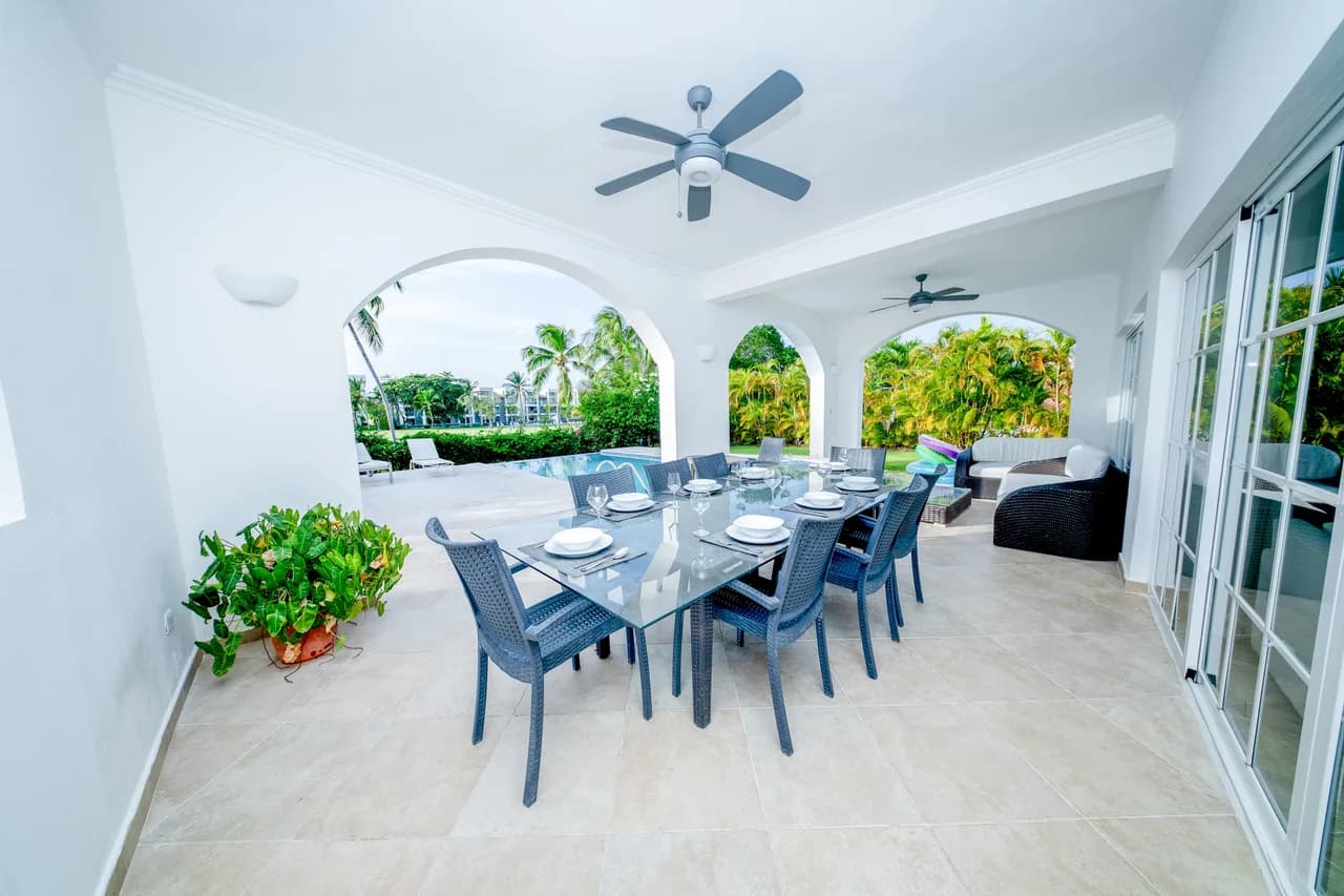Luxury Poolside Villa in Bavaro, Punta Cana photo 5