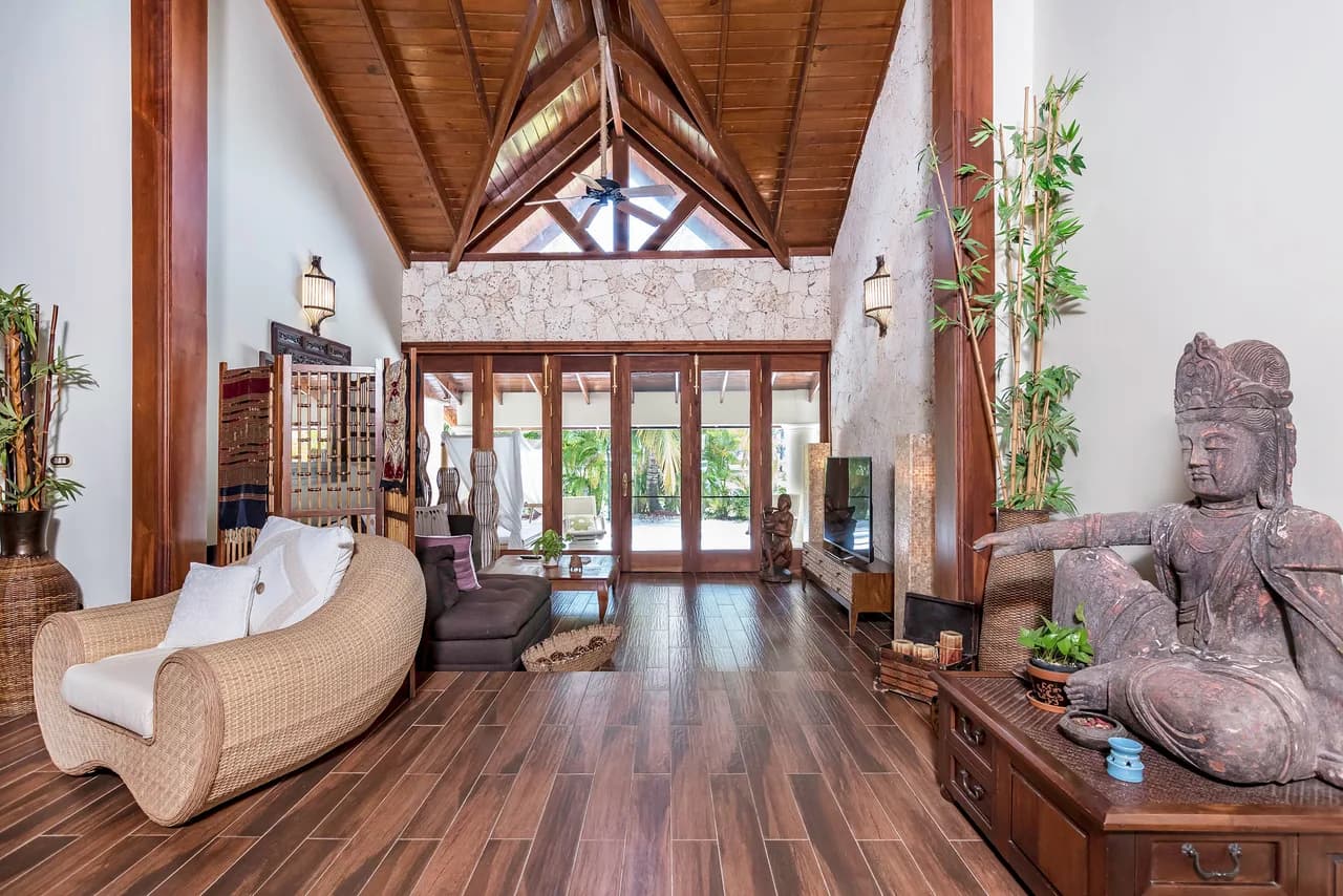 Poolside Four Bedroom Villa in Bavaro photo 3