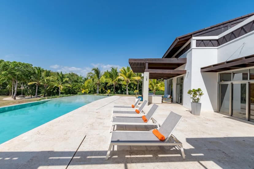 Elegant Villa with Golf Cart in La Romana